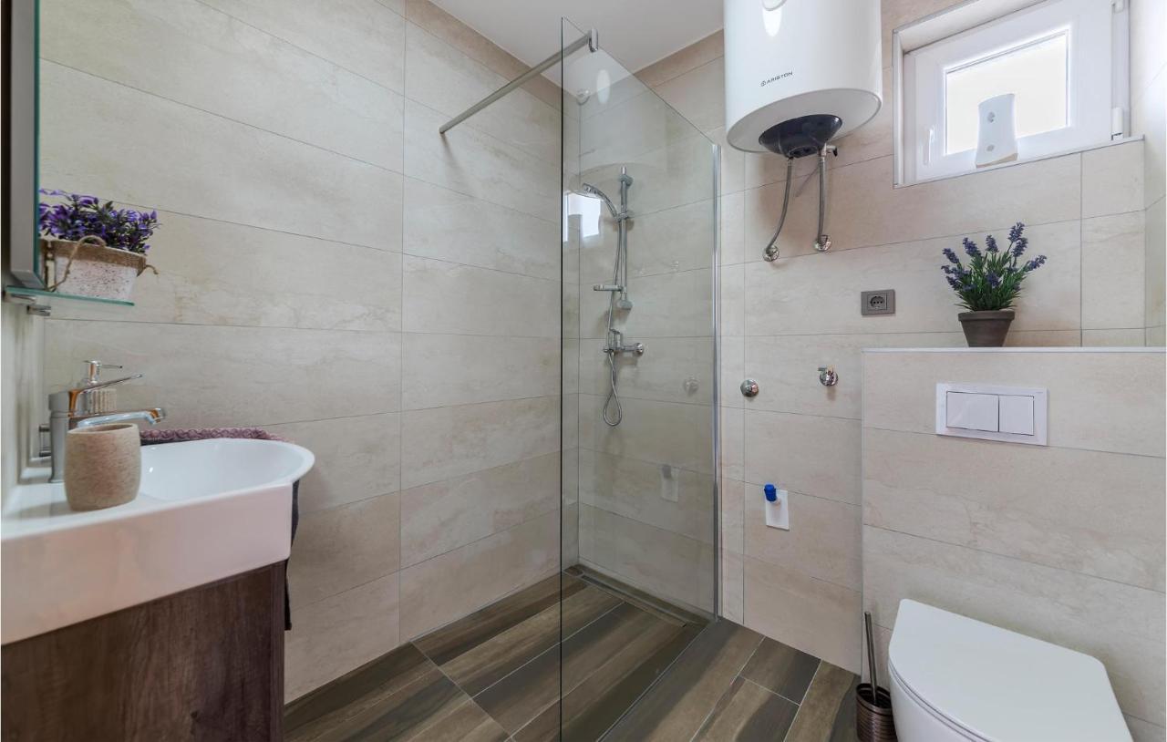 Cozy Apartment In Pula With Kitchen Экстерьер фото